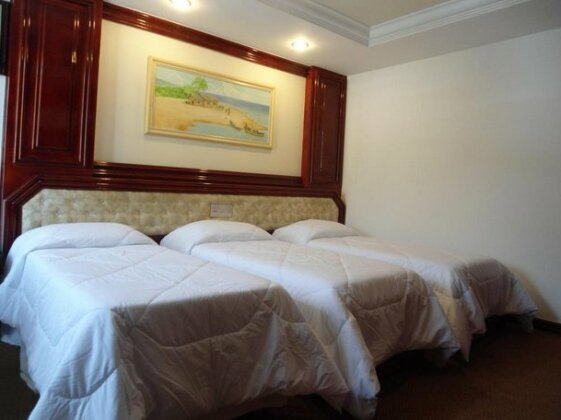 Maxim Plaza Hotel - Photo3