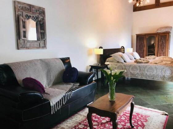 La Reserve Suites - Photo4