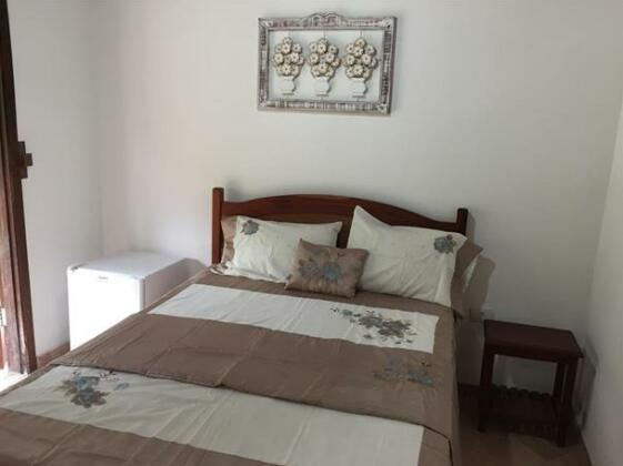 Estadia Absalom - Photo2