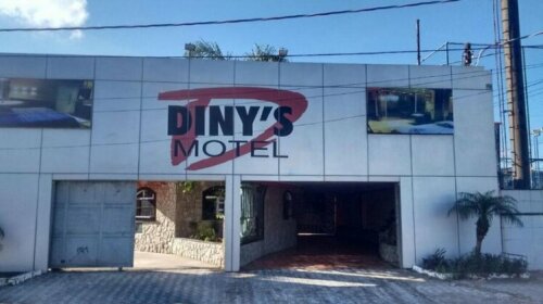 Dinys Motel Adults Only