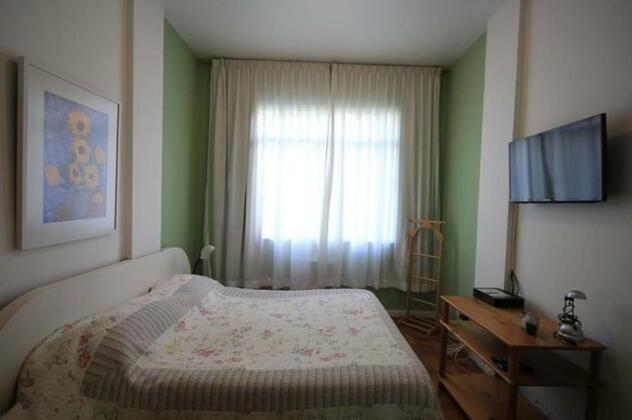 Castro 605 - Photo2