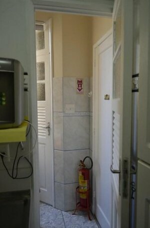 Comfortable flat one block to Copacabana beach - Photo3
