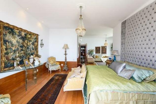 Riva's - Photo5