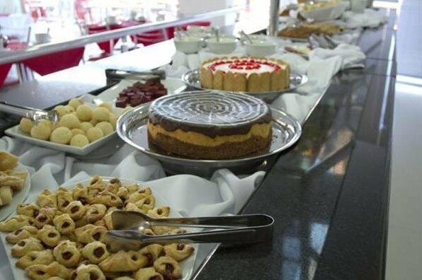 Benos Hotel - Photo4