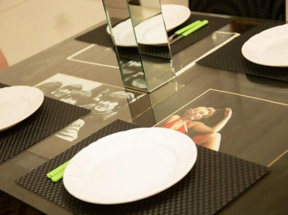 OBA 13 - Great Room - Photo4