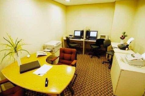 Regent Park Suite Hotel - Photo2
