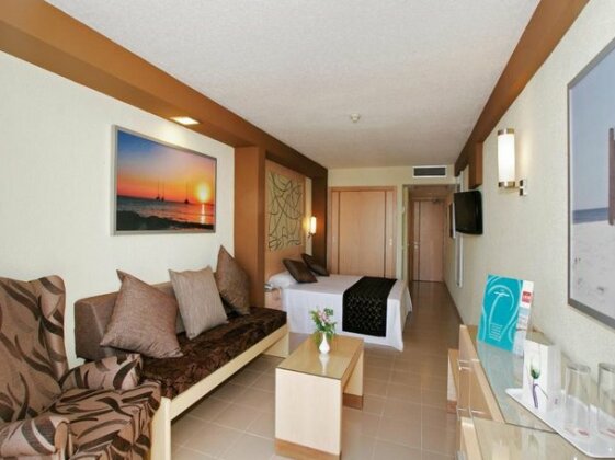 Travel Inn Ritz Hotel - Photo5