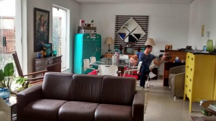 Up Whiteblack Hostel - Photo4