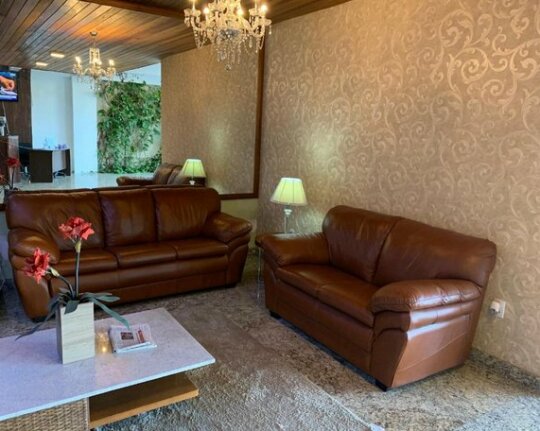 Roll Inn Hotel - Photo2