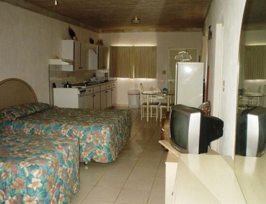 Tropical Dreams Motel Resort Eleuthera - Photo2