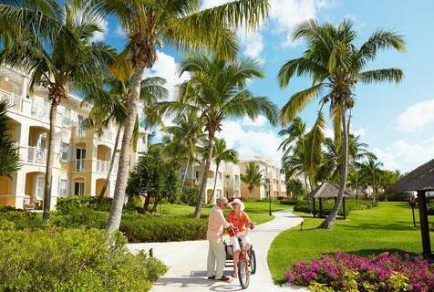 Sandals Emerald Bay Golf Tennis and Spa All Inclusive Resort - Couples Only - Photo2