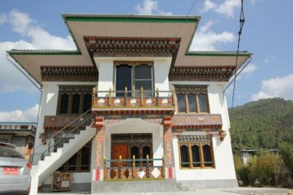 Karmaling Apartment