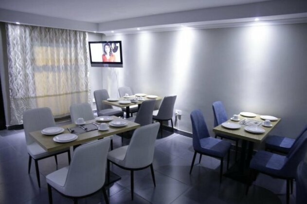 Alpha House Resort - Photo5