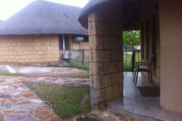 Camels Inn Lodge - Photo5