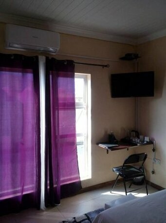 Fahms B&b Gaborone North - Photo2