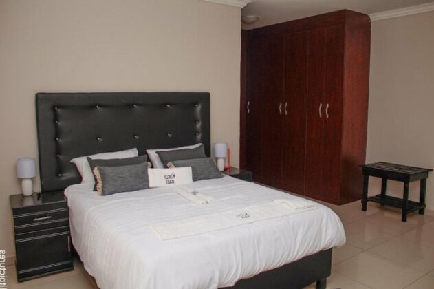 Kunzi Bed & Breakfast - Photo2
