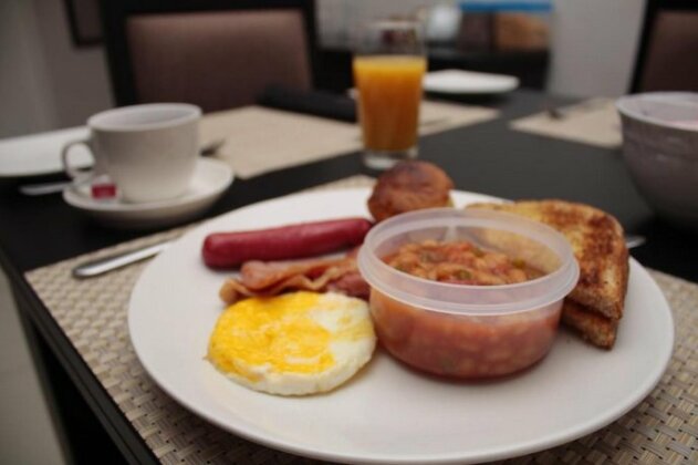 Kunzi Bed & Breakfast - Photo4