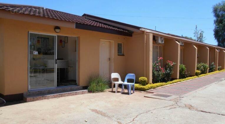 Luxury Inn Gaborone - Photo2