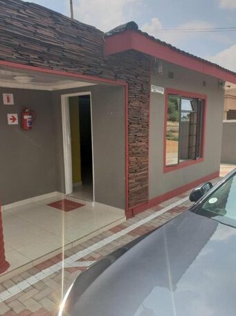 Mathlyn Guesthouse Gaborone - Photo2