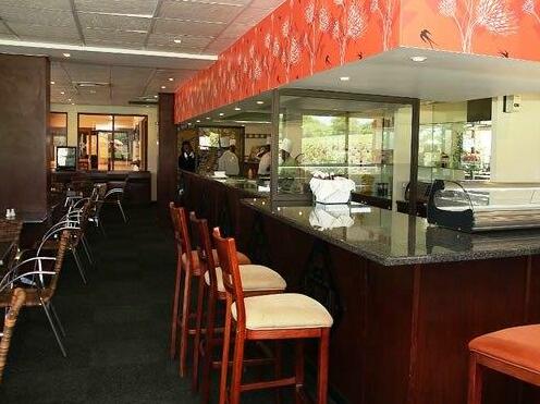 Phakalane Golf Estate Hotel - Photo2