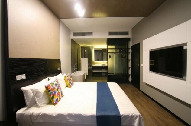 Room50Two - Photo2