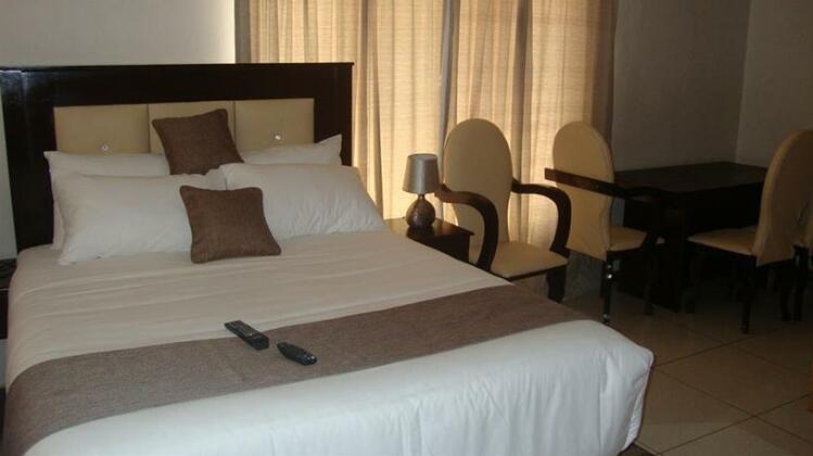 Sleepful Nights Guest House - Photo4
