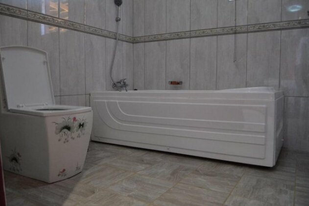 Tlou Hotel Rasesa - Photo4