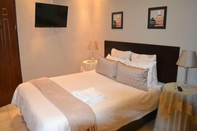 Yana Bed & Breakfast - Photo3