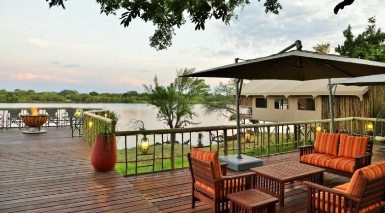 Jackalberry Chobe - Photo2
