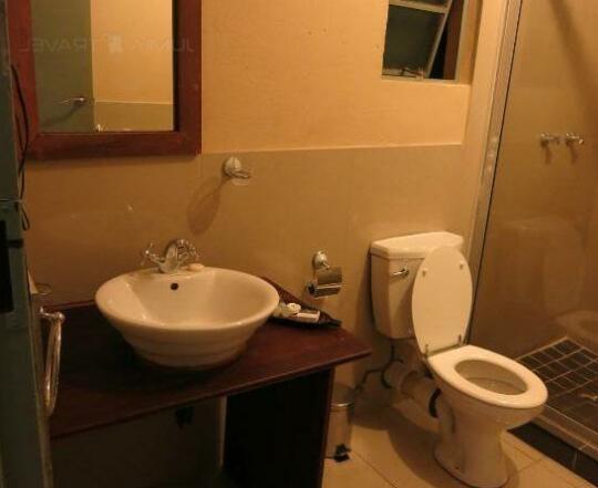 Kwalape Safari Lodge - Photo5