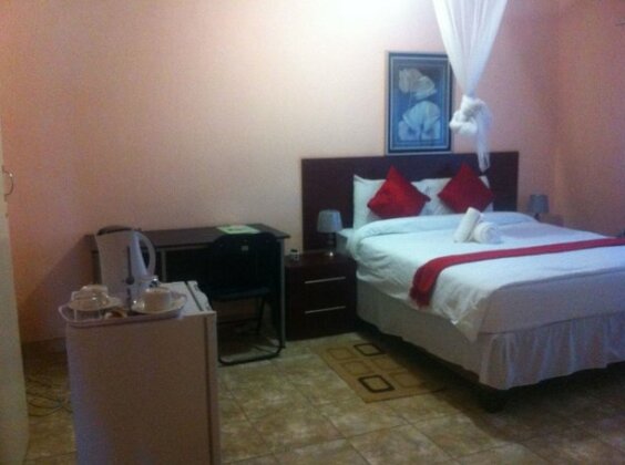 Plateau Guest House - Photo4