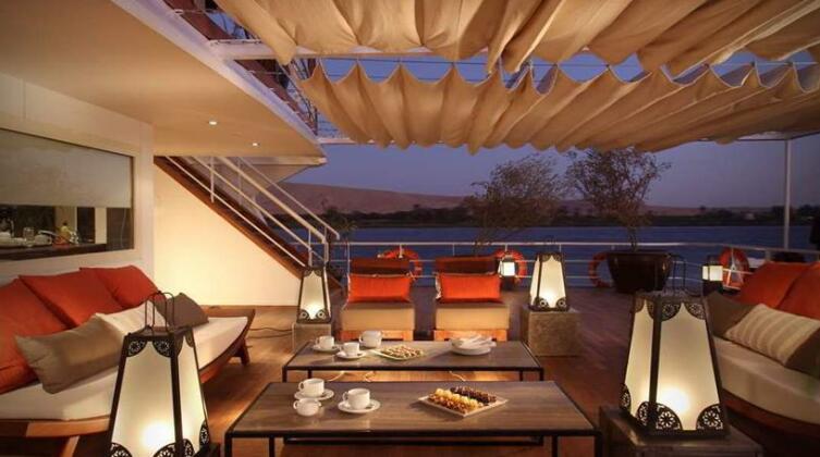 Sanctuary Chobe Chilwero - Photo4