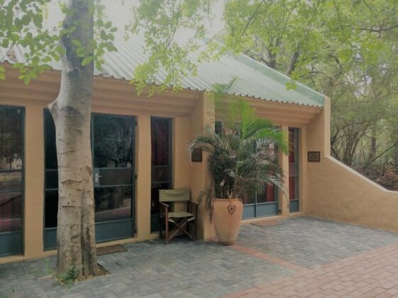 Island Safari Lodge - Photo2