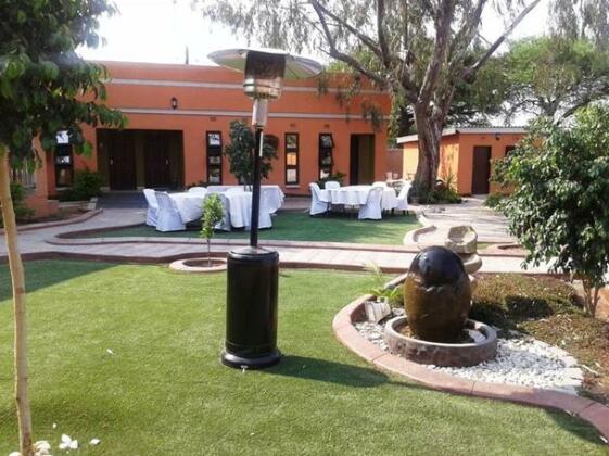 Gumare Executive Lodge - Photo3