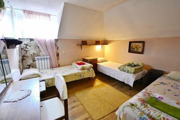 Cottage with pool and sauna - Photo3