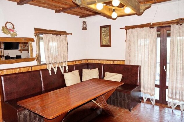 Cottage with pool and sauna - Photo4