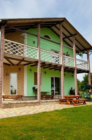Tikhy Bereg Guesthouse - Photo4
