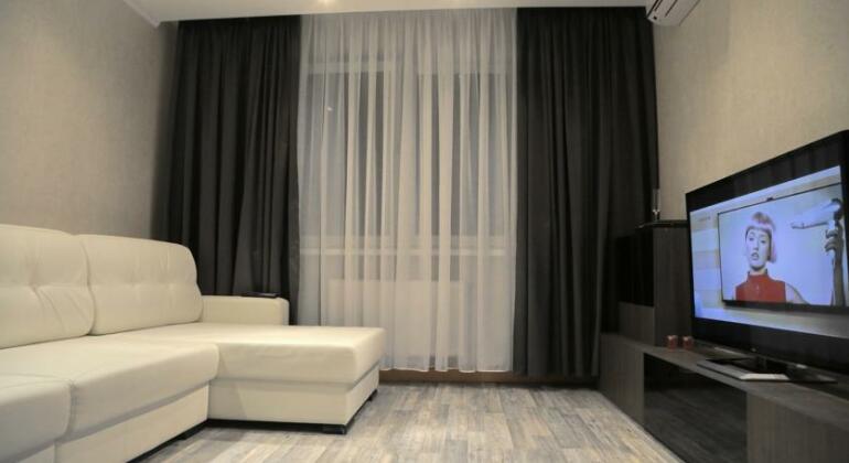 Apartment Golovatskogo - Photo2