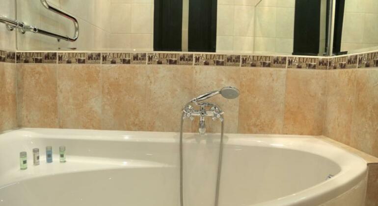 Apartment Golovatskogo - Photo4