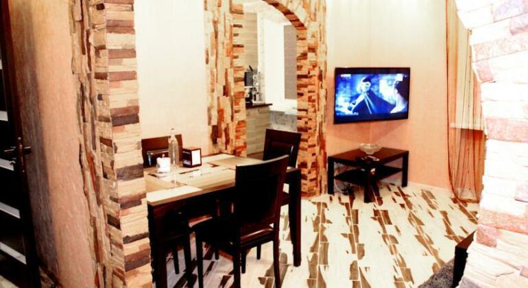 Apartment on Pesina Street - Photo4