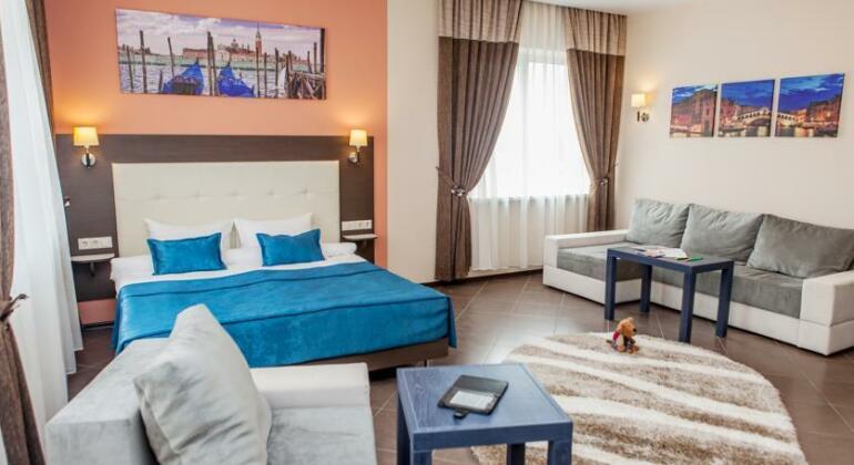 Chisto Hotel - Photo4