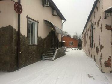 House Near River on Zavodskaya