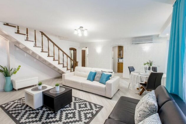 2-Level Penthouse Riverview - Photo4