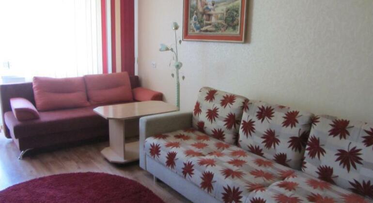 Apartment on Khmel'nitskogo - Photo2
