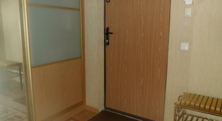 Apartment On Russiyanova - Photo5
