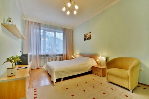 Aparton - Ploschad Nezavisimosti - Photo2
