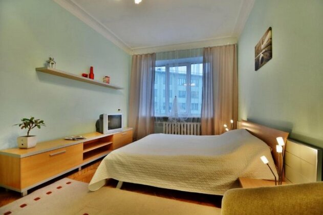 Aparton - Ploschad Nezavisimosti - Photo3