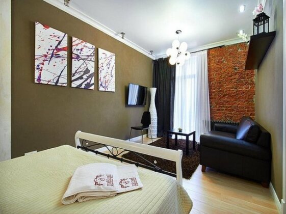 Eurocomfort on Nezavisimosti Apartments - Photo5