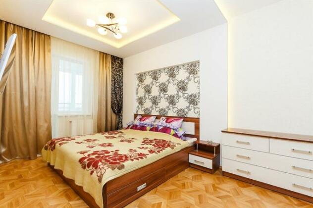 Like Home Apartments on Nezavisimosti - Photo4