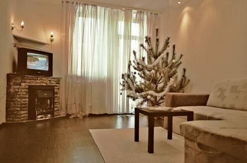 M & R Apartments - Photo2